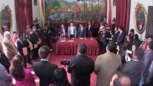 Alcalde Torres posesionó a su nuevo gabinete para afrontar la otra mitad de su gestión