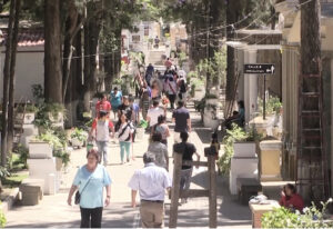 El Cementerio general de Tarija recibió a más de 10 mil familias