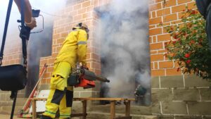 Alcaldía de Tarija pone en marcha fumigación para frenar propagación del dengue