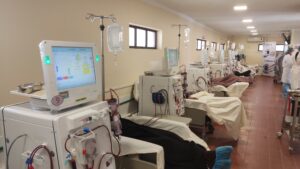 Alcaldía de Tarija entrega 3 nuevas máquinas de hemodiálisis