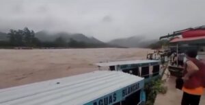DESBORDE DEL RÍO BERMEJO CIERRA PASO DE CHALANAS ENTRE BOLIVIA Y BERMEJO